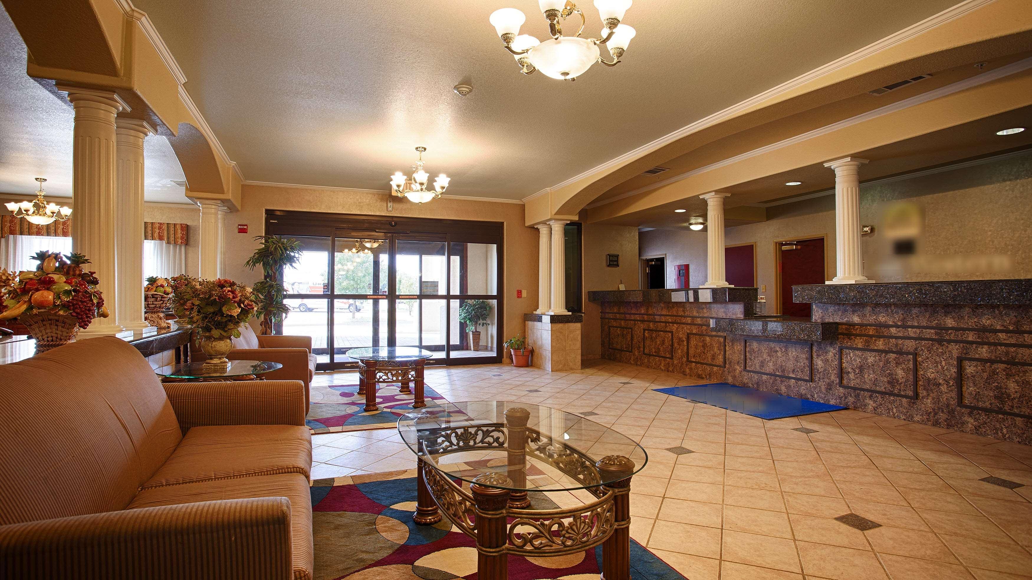 Best Western Plus Pratt Exterior foto