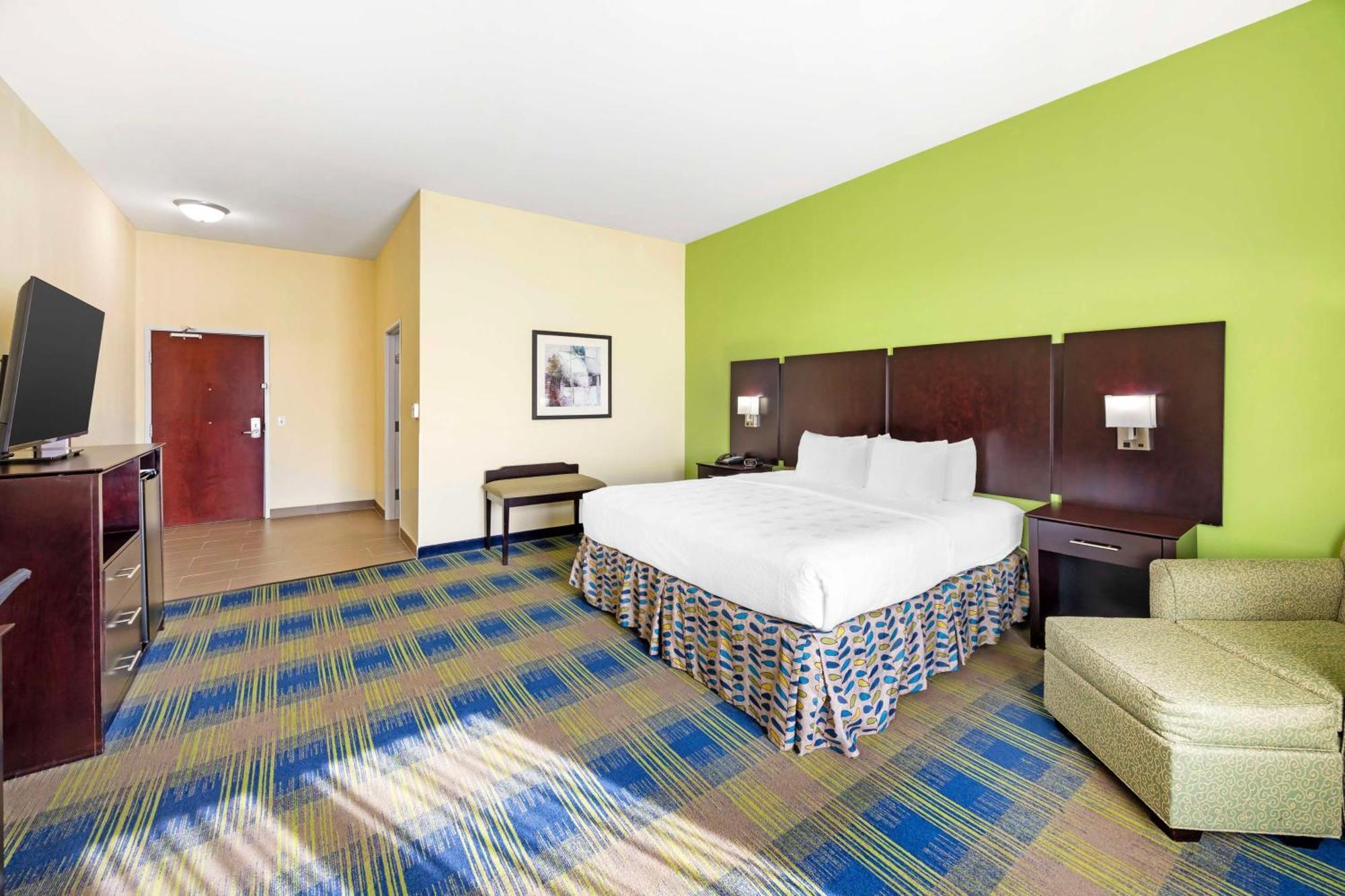 Best Western Plus Pratt Exterior foto