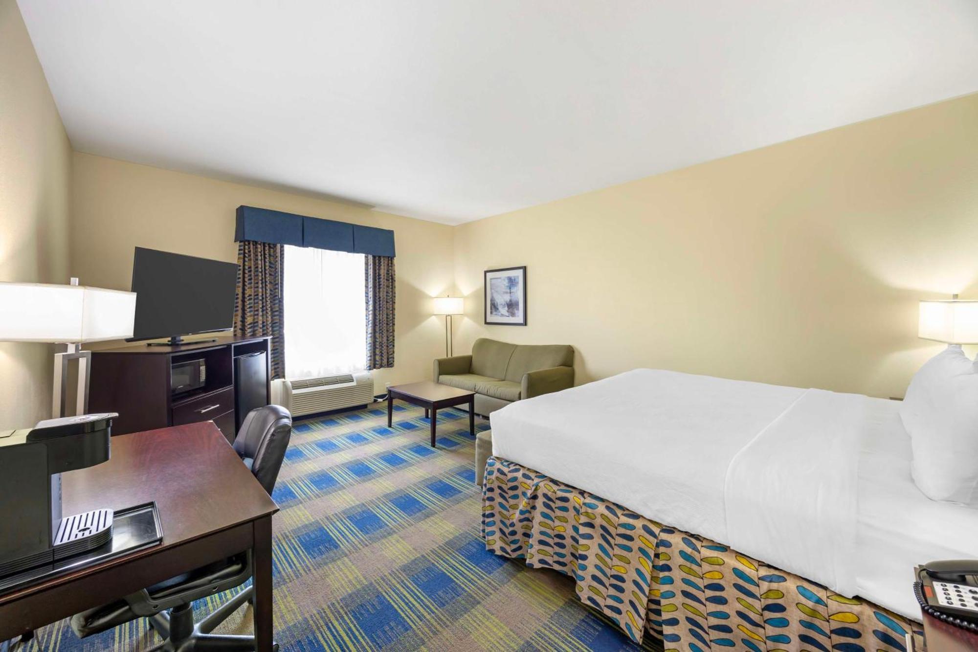 Best Western Plus Pratt Exterior foto