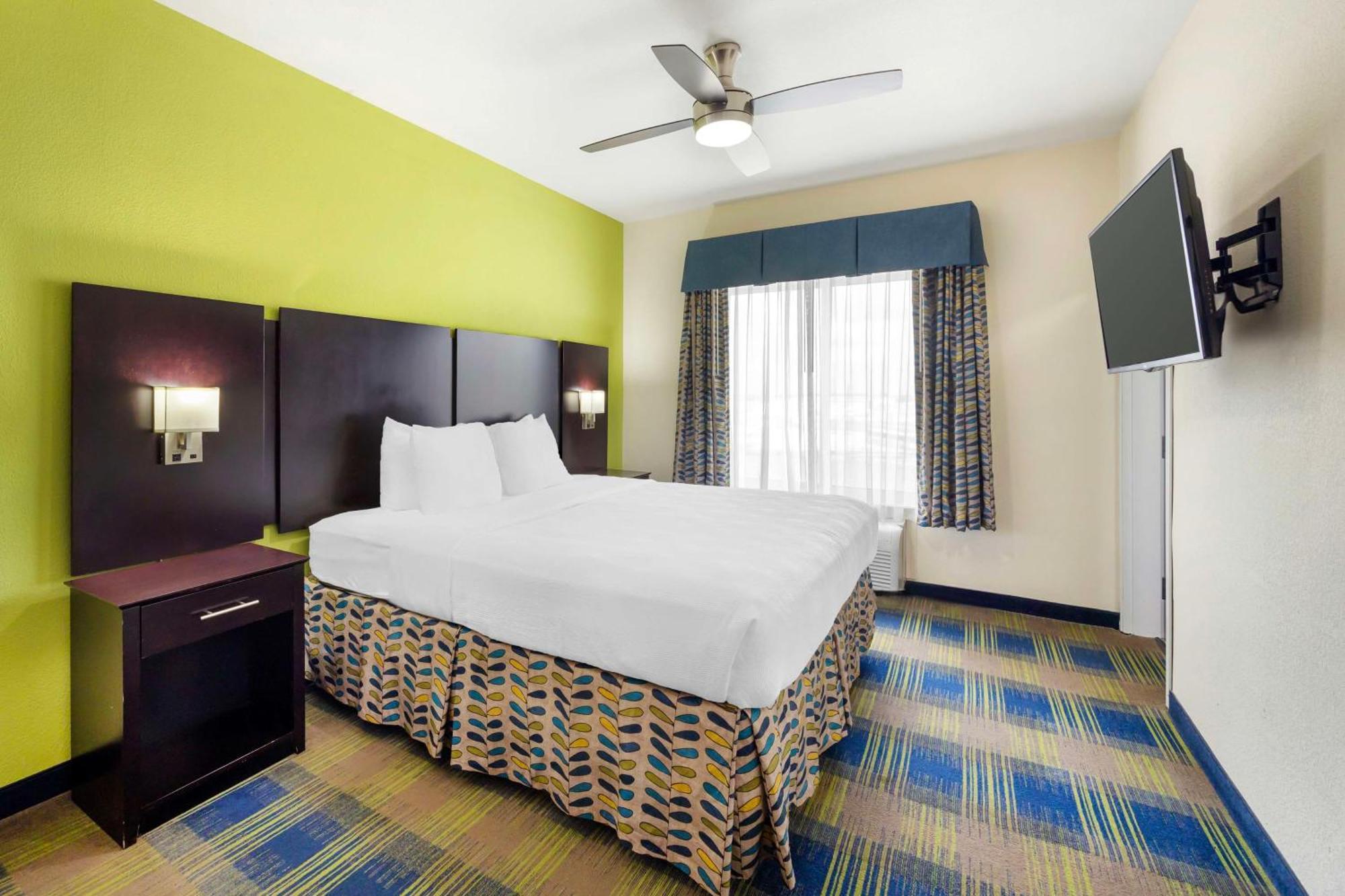 Best Western Plus Pratt Exterior foto