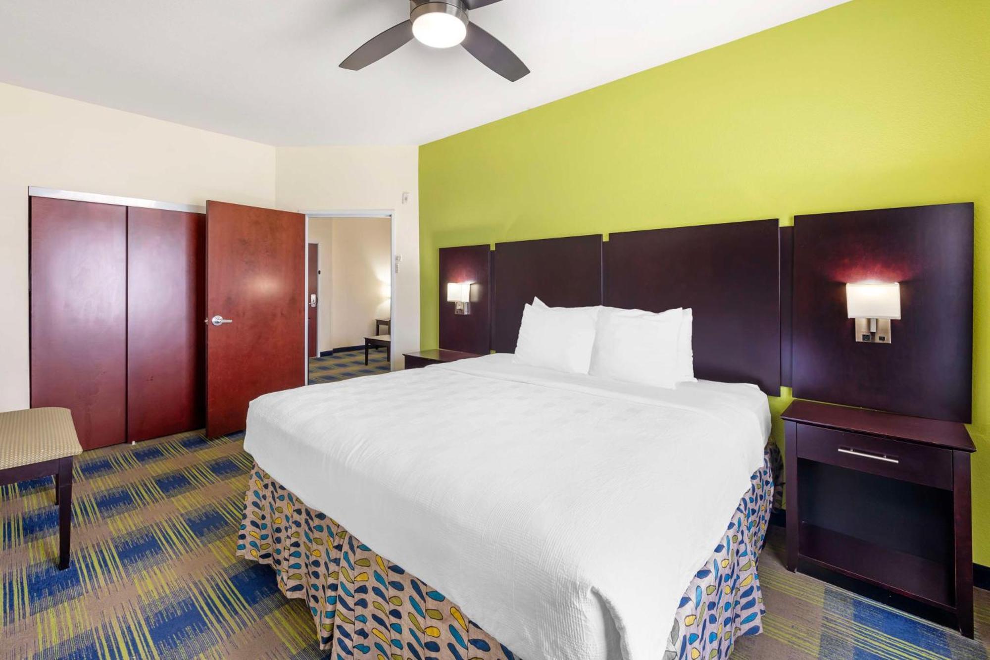 Best Western Plus Pratt Exterior foto